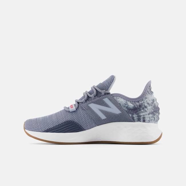 Adidasi Alergare Copii New Balance Fresh Foam Roav Gri Gri Deschis | NB841APE