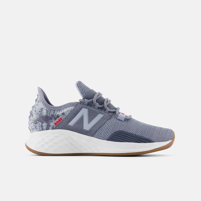 Adidasi Alergare Copii New Balance Fresh Foam Roav Gri Gri Deschis | NB841APE