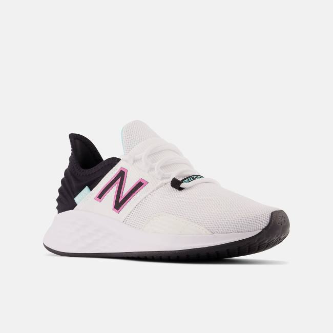 Adidasi Alergare Dama New Balance Fresh Foam Roav Albi Negrii | NB435CRO