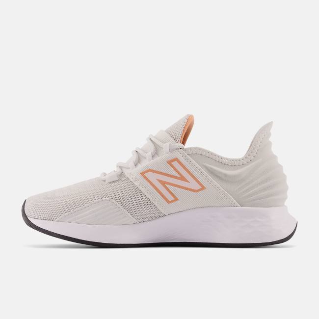 Adidasi Alergare Dama New Balance Fresh Foam Roav Corai Albastri | NB502QEV