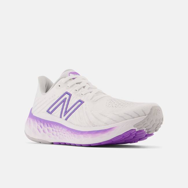 Adidasi Alergare Dama New Balance Fresh Foam X Vongo v5 Albi Violet Albastru Deschis | NB763OUH