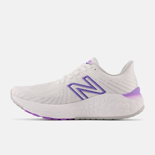 Adidasi Alergare Dama New Balance Fresh Foam X Vongo v5 Albi Violet Albastru Deschis | NB763OUH