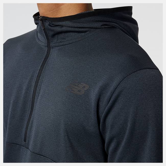 Hanorac Cu Gluga Barbati New Balance Tenacity Cu Glugă 1/4 Zip Negrii | NB235OLR