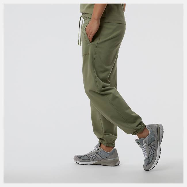 Pantaloni Barbati New Balance NB Athletics Nature State Sweatpant Masline Verzi | NB502JVH