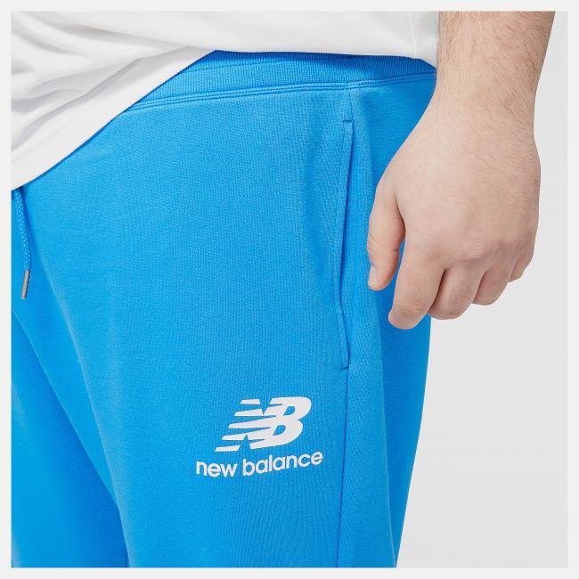 Pantaloni Barbati New Balance NB Essentials Stacked Logo Sweatpant Albastri | NB013GHW