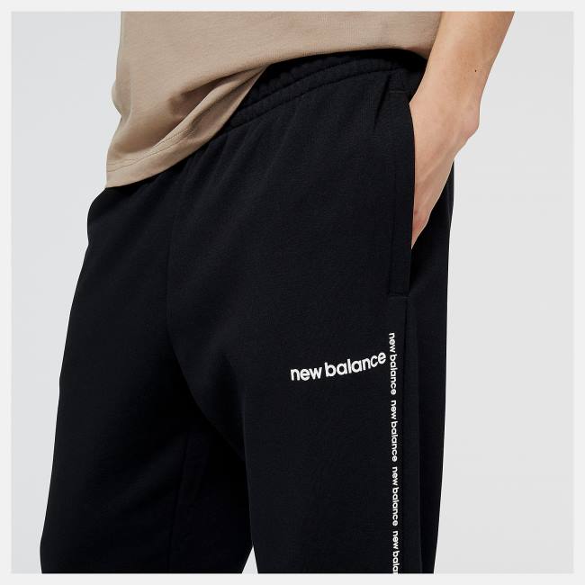 Pantaloni Barbati New Balance NB Essentials Seasonal Fleece Jogger Negrii | NB107WJH