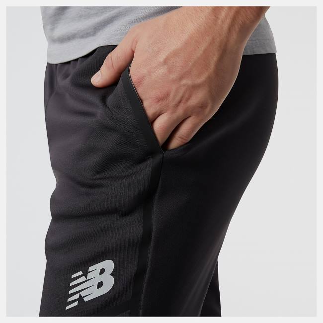 Pantaloni Barbati New Balance Tenacity Football Antrenament Negrii | NB937VFY