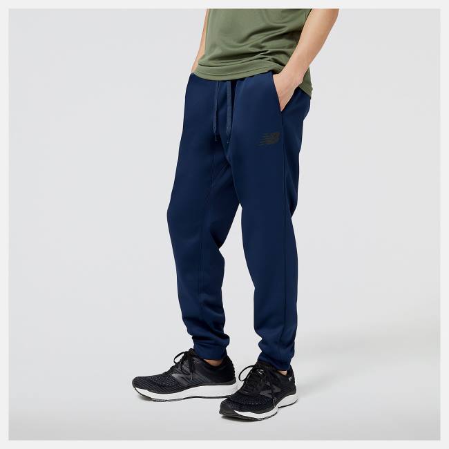 Pantaloni Barbati New Balance Tenacity Performance Fleece Bej Indigo | NB483UPO