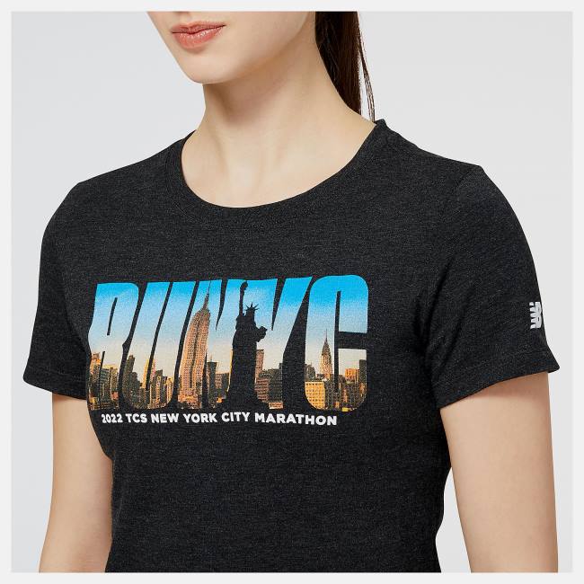 Tricouri Dama New Balance NYC Marathon RUNYC Sunset Skyline Grafice Tee Negrii | NB976OGW