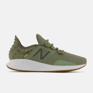 Adidasi Alergare Barbati New Balance Fresh Foam Roav Masline Verzi Verzi | NB245ELO